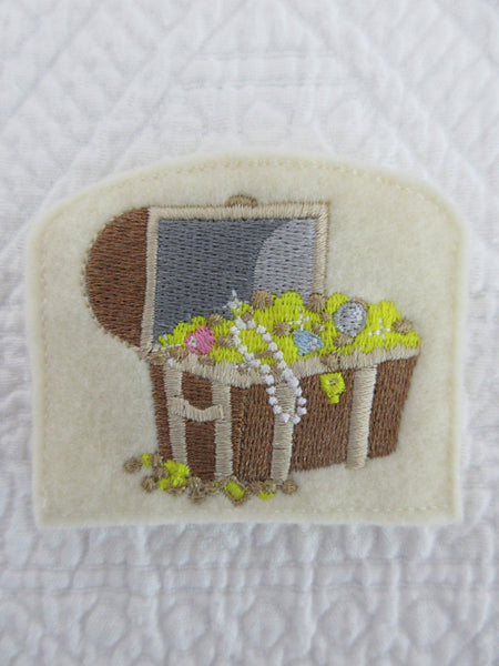 Treasure Chest finger puppet